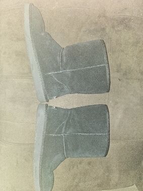 Koolaburra Gray Suede Winter Boots